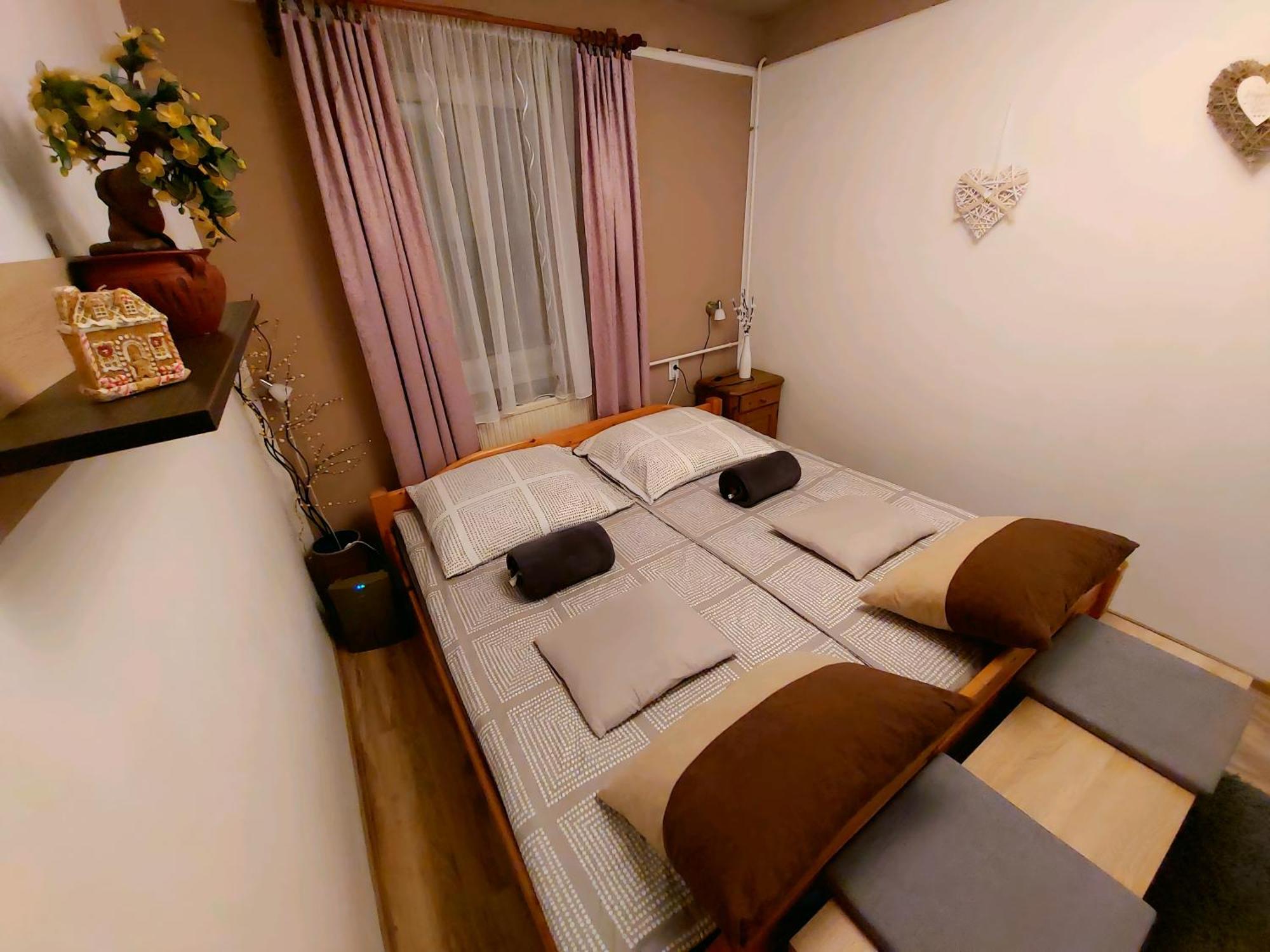 Kata Vendégház Sátoraljaújhely Esterno foto