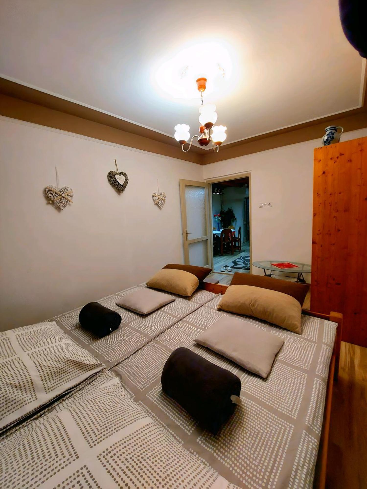 Kata Vendégház Sátoraljaújhely Esterno foto